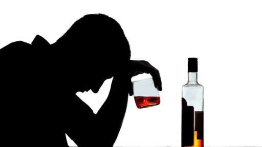 Можно ли пить алкоголь при геморрое: влияние алкоголя на геморрой